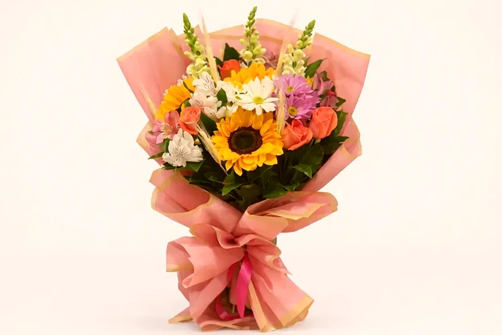 Buquê Alegre com Girassol e Flores Mistas