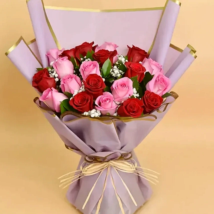 Espírito do Amor e da Romantismo: Buquê de Rosas Vermelhas e Rosas