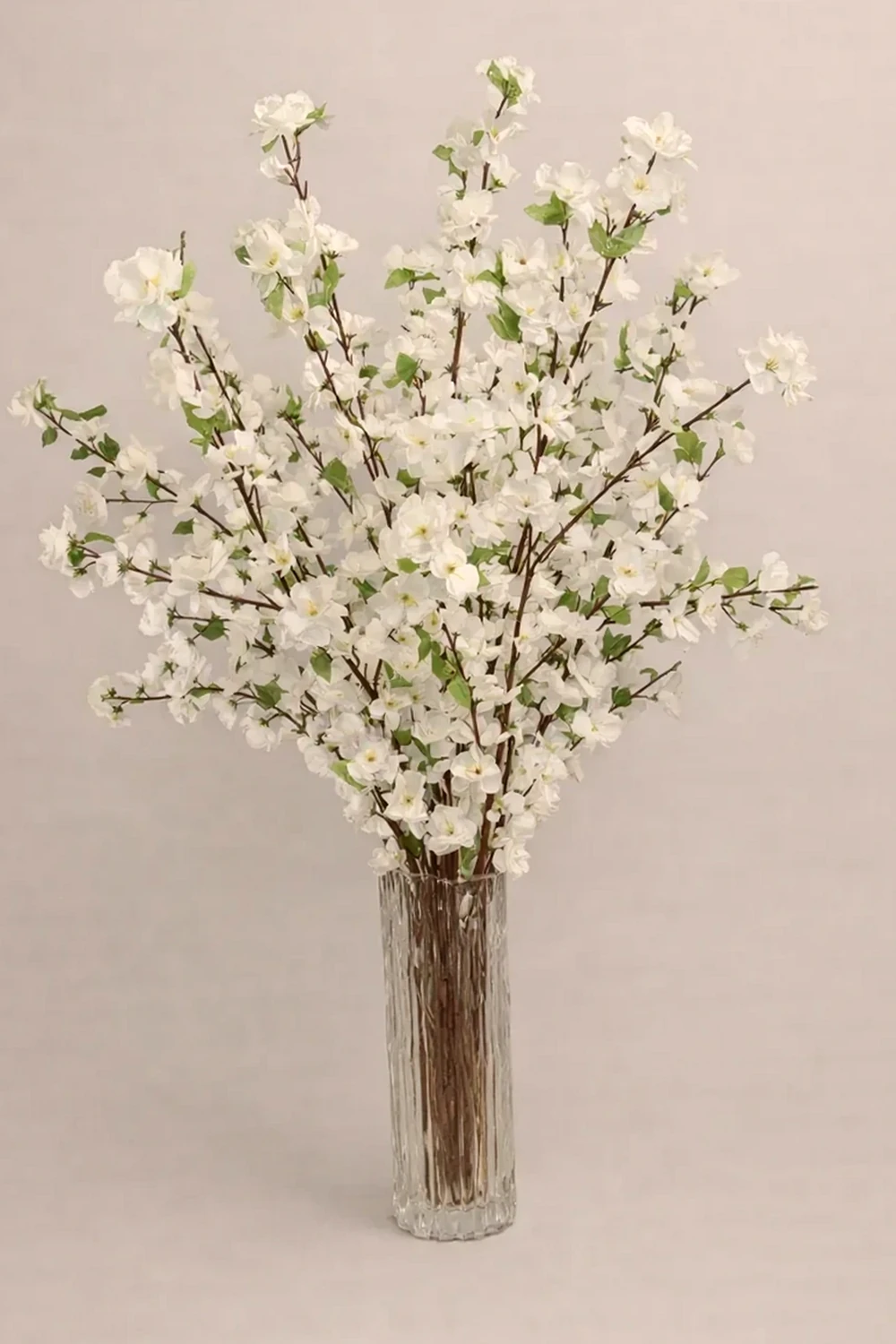 Arranjo Artificial de Flores Brancas Elegantes